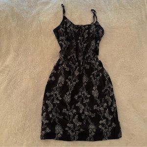 old navy floral black and white sun dress